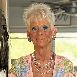 Meet your Posher, Regina